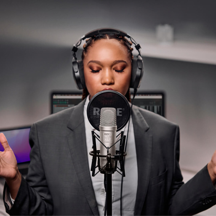 RØDE NT1 5th Generation Studio Condenser Microphone | XLR & USB Dual Connect | 32-bit Float Recording